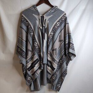 Billabong Women's Gray/Tan BOHO/Aztec Shawl/Tunic Hood/Drawstrings, Size S/M